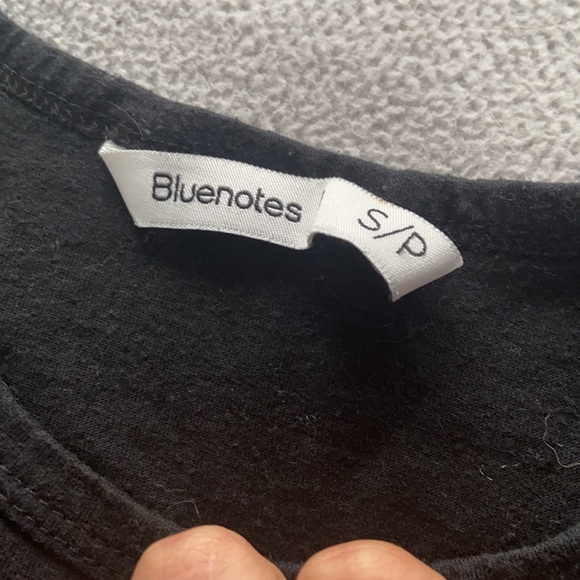 Black Crop Top With Red Roses, Size Small - Picture 2 of 2